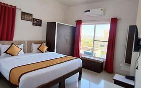 Arul'S Hotel